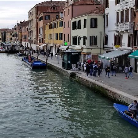 Luxury Apartments Palazzo Nani Venesia Bagian luar foto